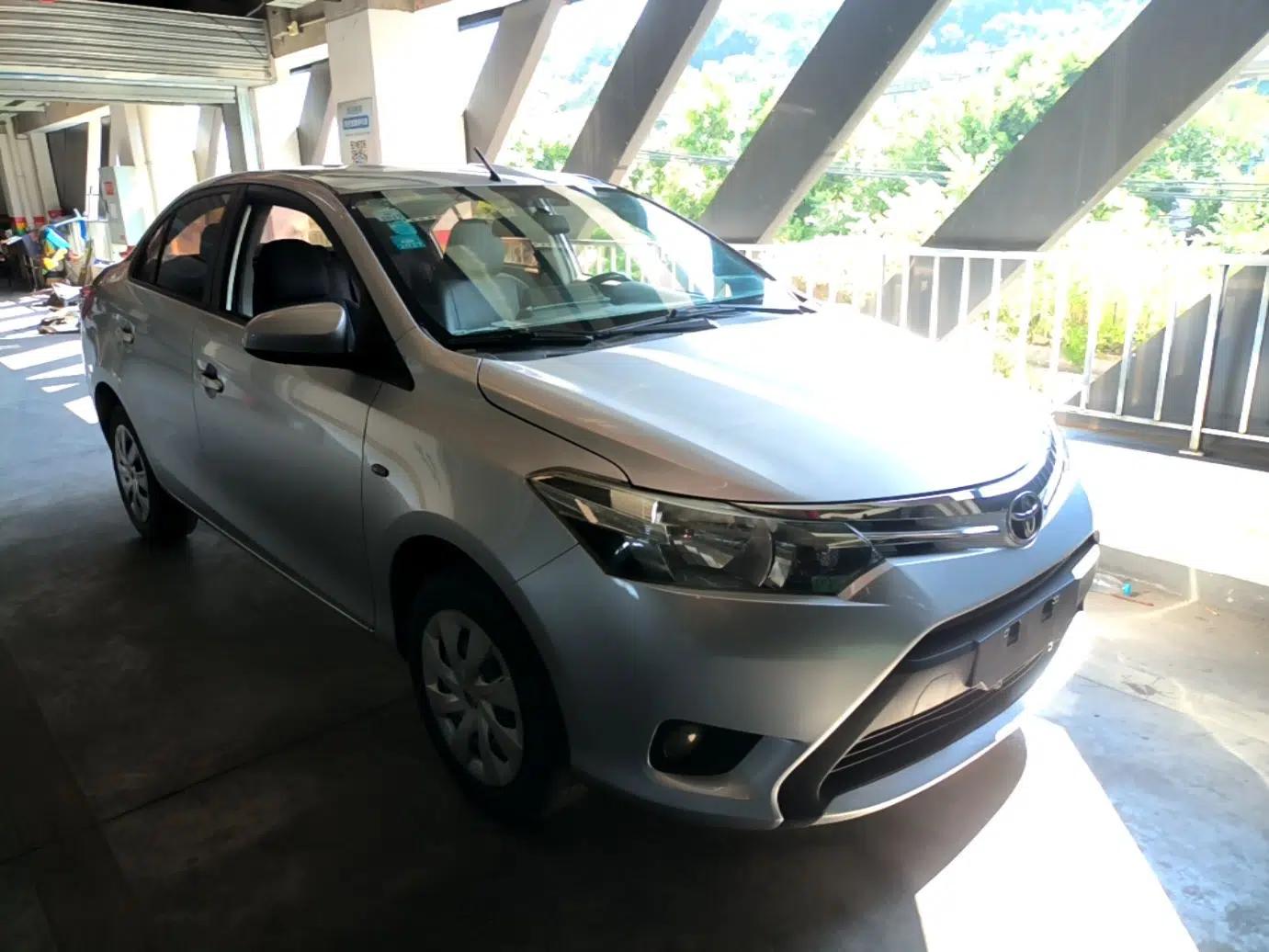 Toyota Vios 2014 1.5L Manual ZhiZhen Edition — миниатюра 3