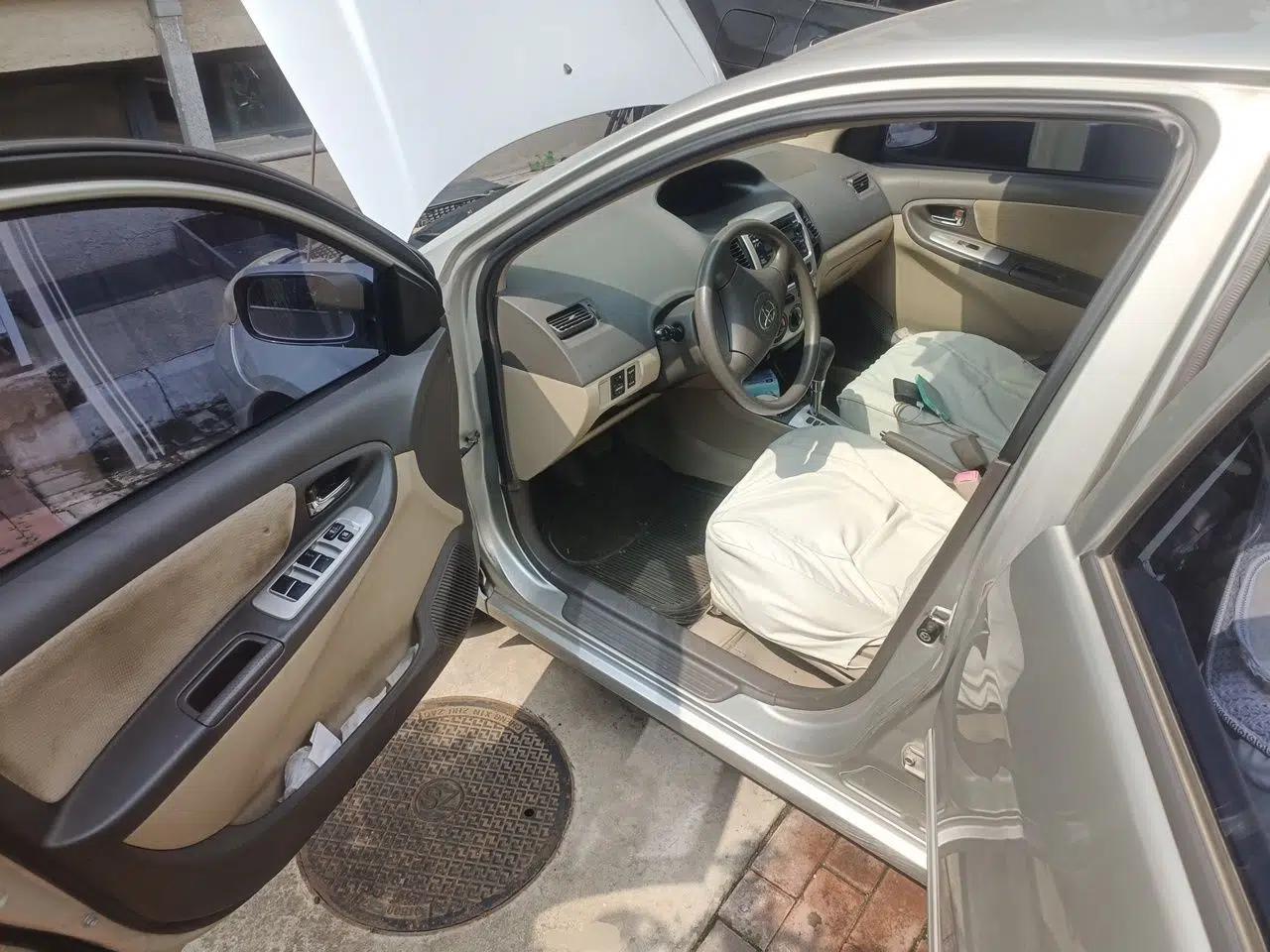 Toyota Vios 2006 1.5L GL-i AT — миниатюра 16