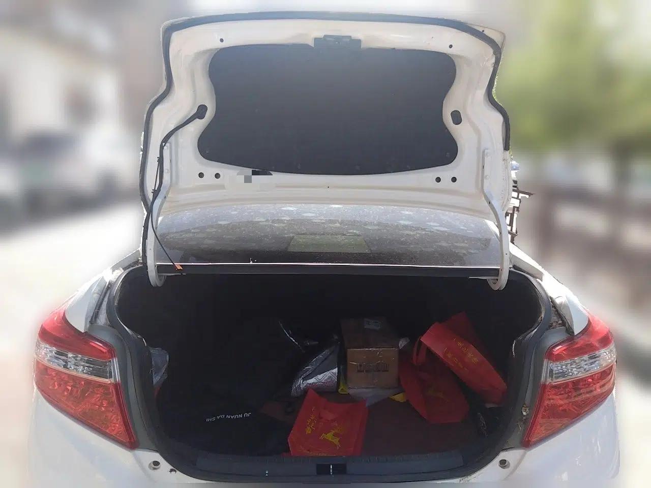 Toyota Vios 2014 1.5L Manual ZhiZhen Edition — миниатюра 19