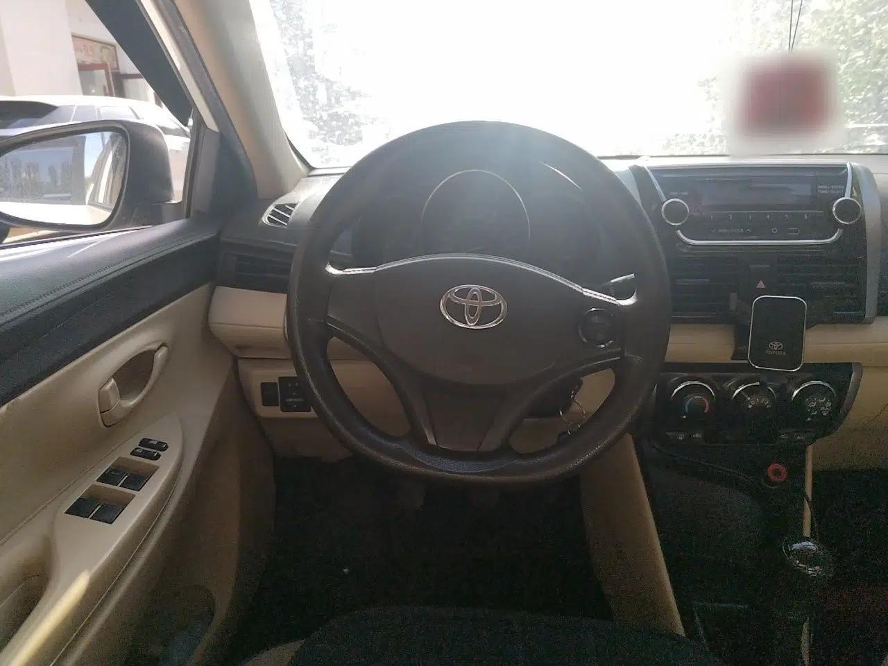 Toyota Vios 2014 1.5L Manual ZhiZhen Edition — миниатюра 10