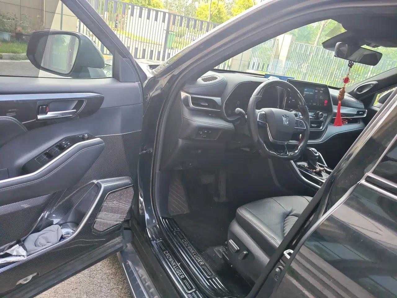 Toyota Crown Kluger 2021 2.5L HEV Four-Wheel Drive Premium Edition — миниатюра 16