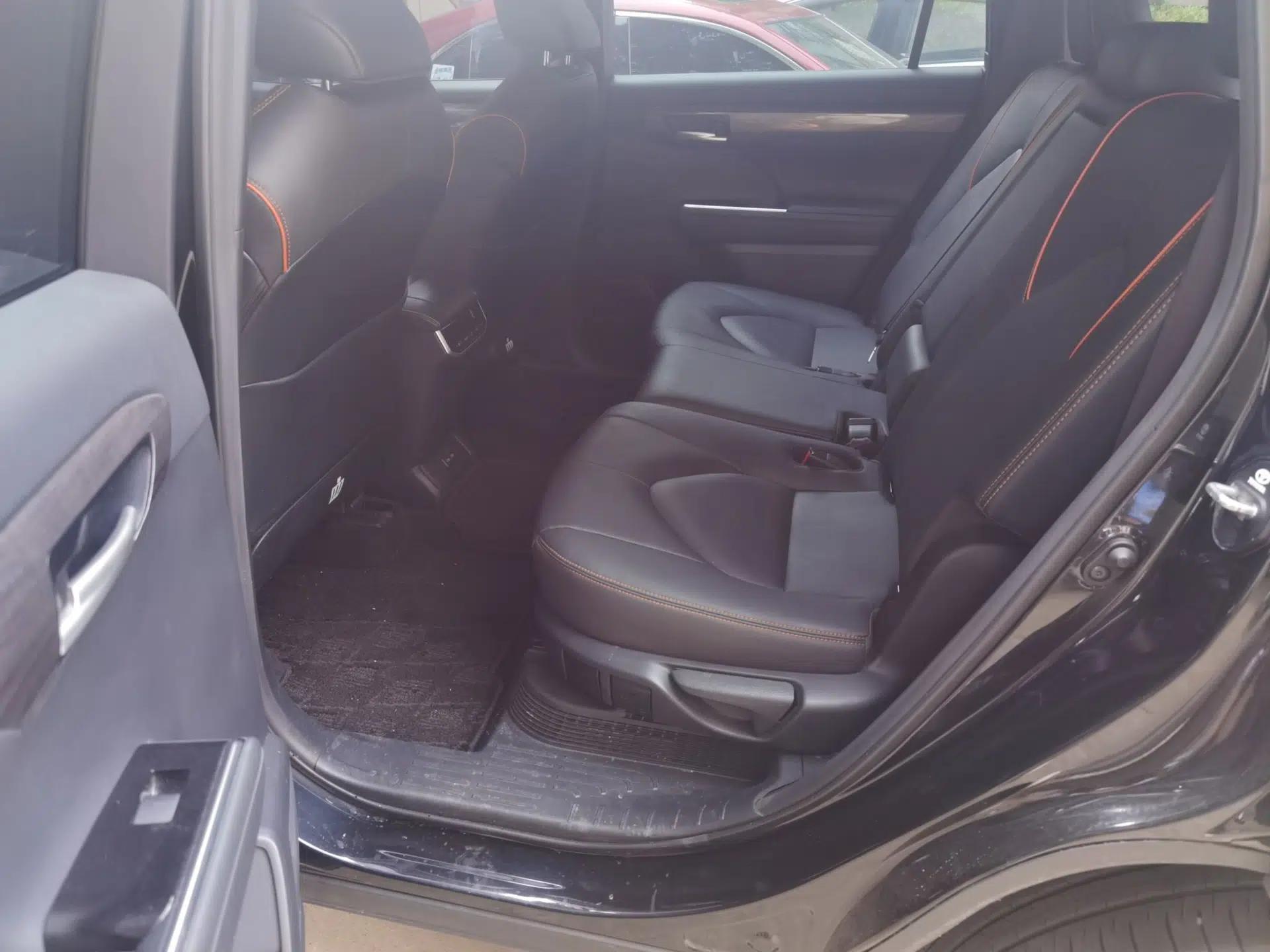 Toyota Crown Kluger 2024 2.5L HEV Four-Wheel Drive Luxury Edition — миниатюра 17
