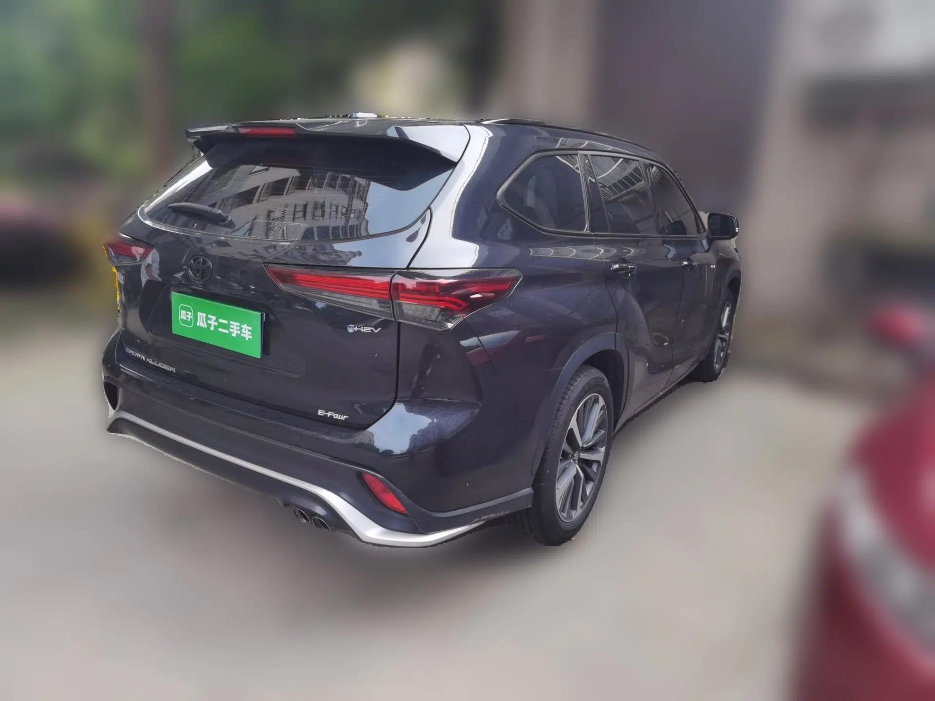Toyota Crown Kluger 2024 2.5L HEV Four-Wheel Drive Luxury Edition — миниатюра 6