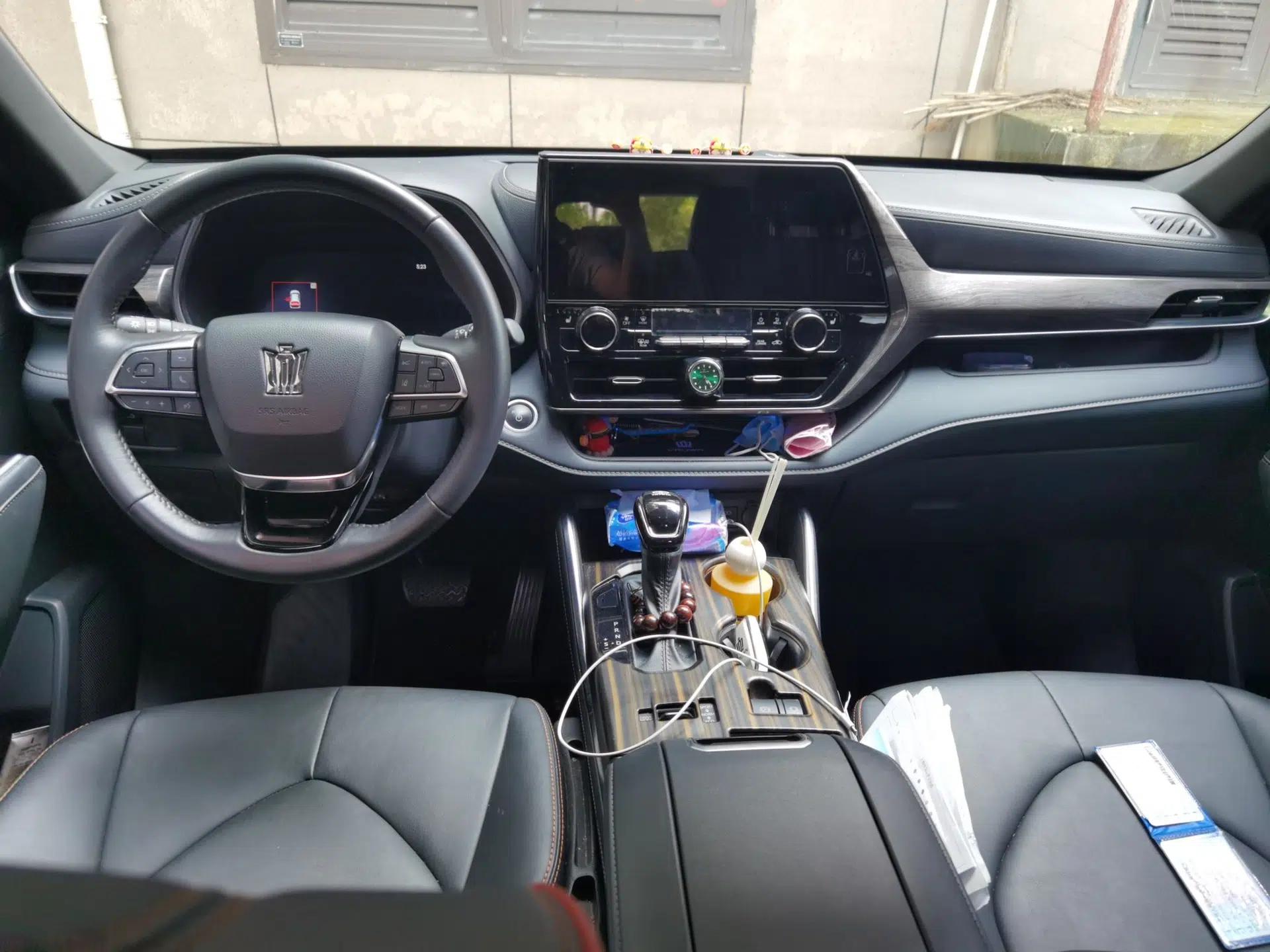 Toyota Crown Kluger 2024 2.5L HEV Four-Wheel Drive Luxury Edition — миниатюра 9