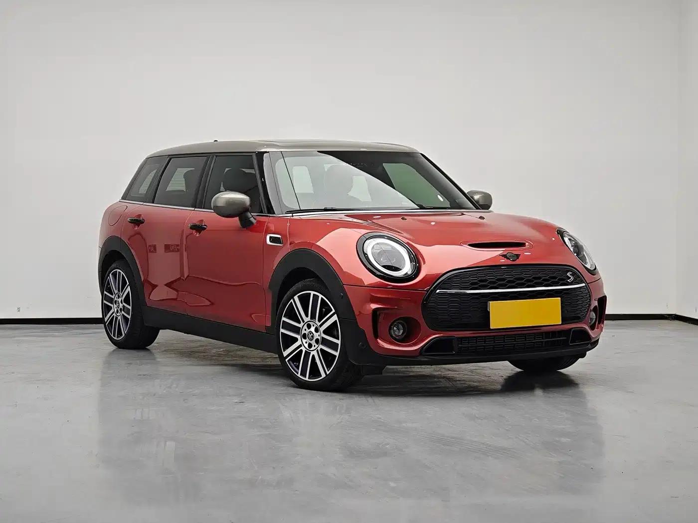 2023 MINI CLUBMAN 2.0T COOPER S Connoisseur — миниатюра 2