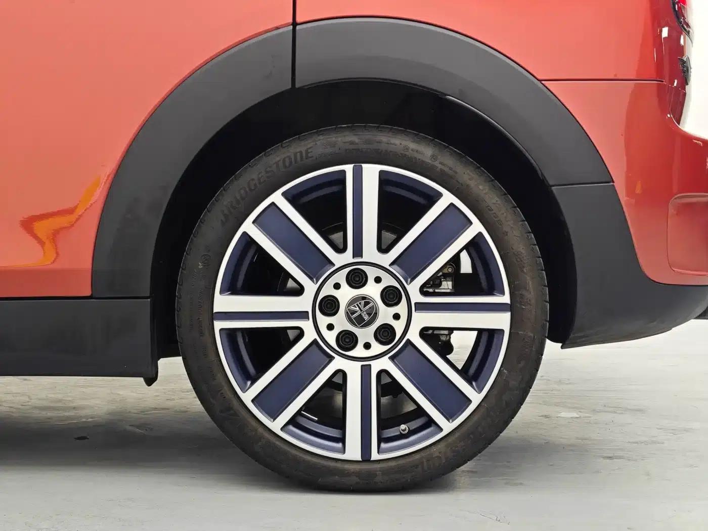 2023 MINI CLUBMAN 2.0T COOPER S Connoisseur — миниатюра 15