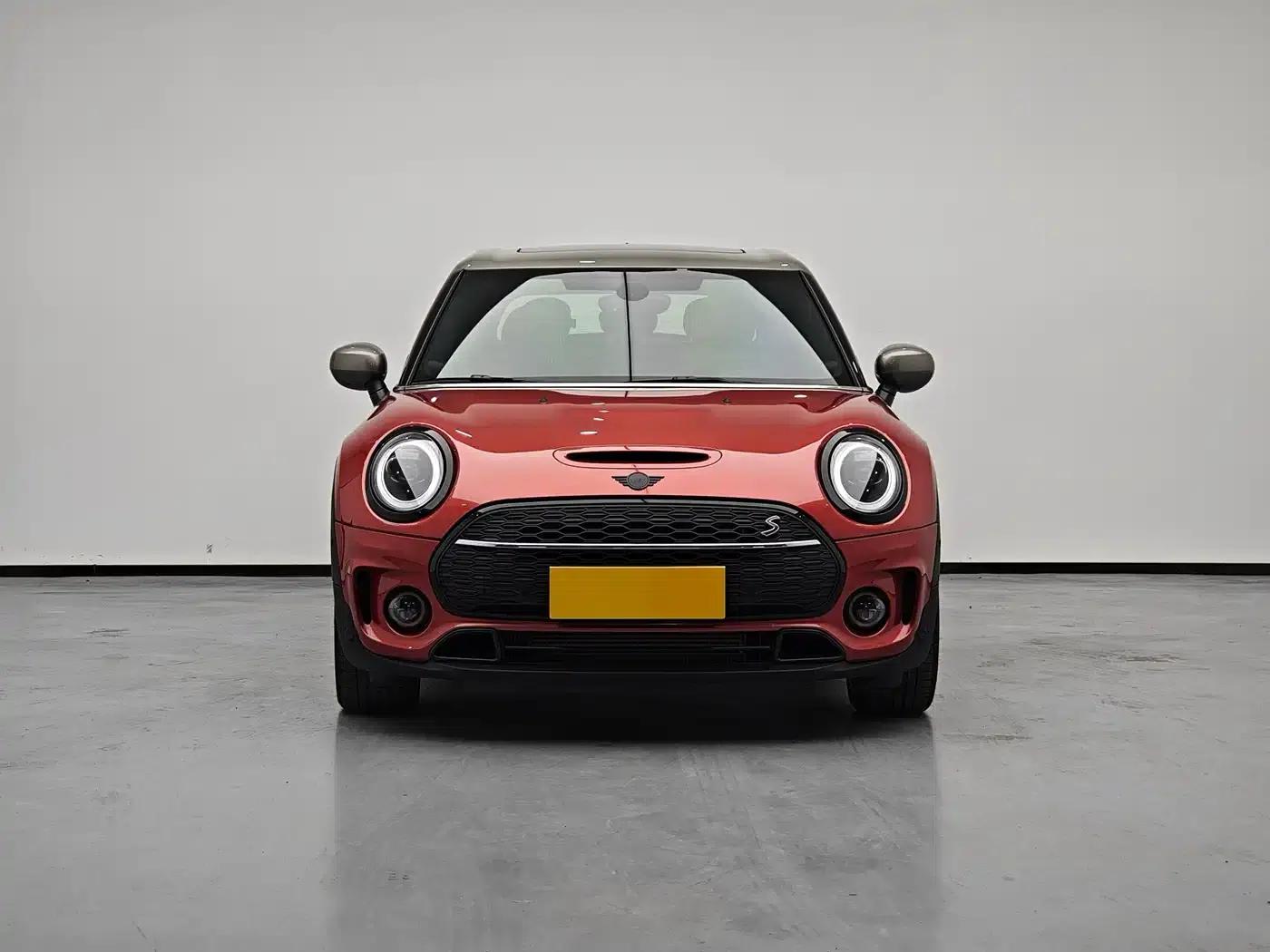 2023 MINI CLUBMAN 2.0T COOPER S Connoisseur — миниатюра 4