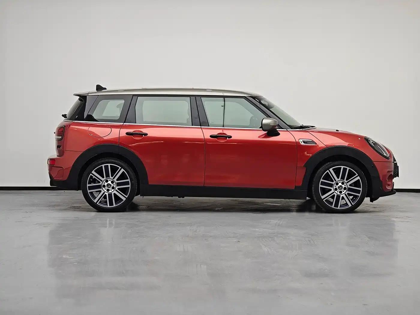2023 MINI CLUBMAN 2.0T COOPER S Connoisseur — миниатюра 8