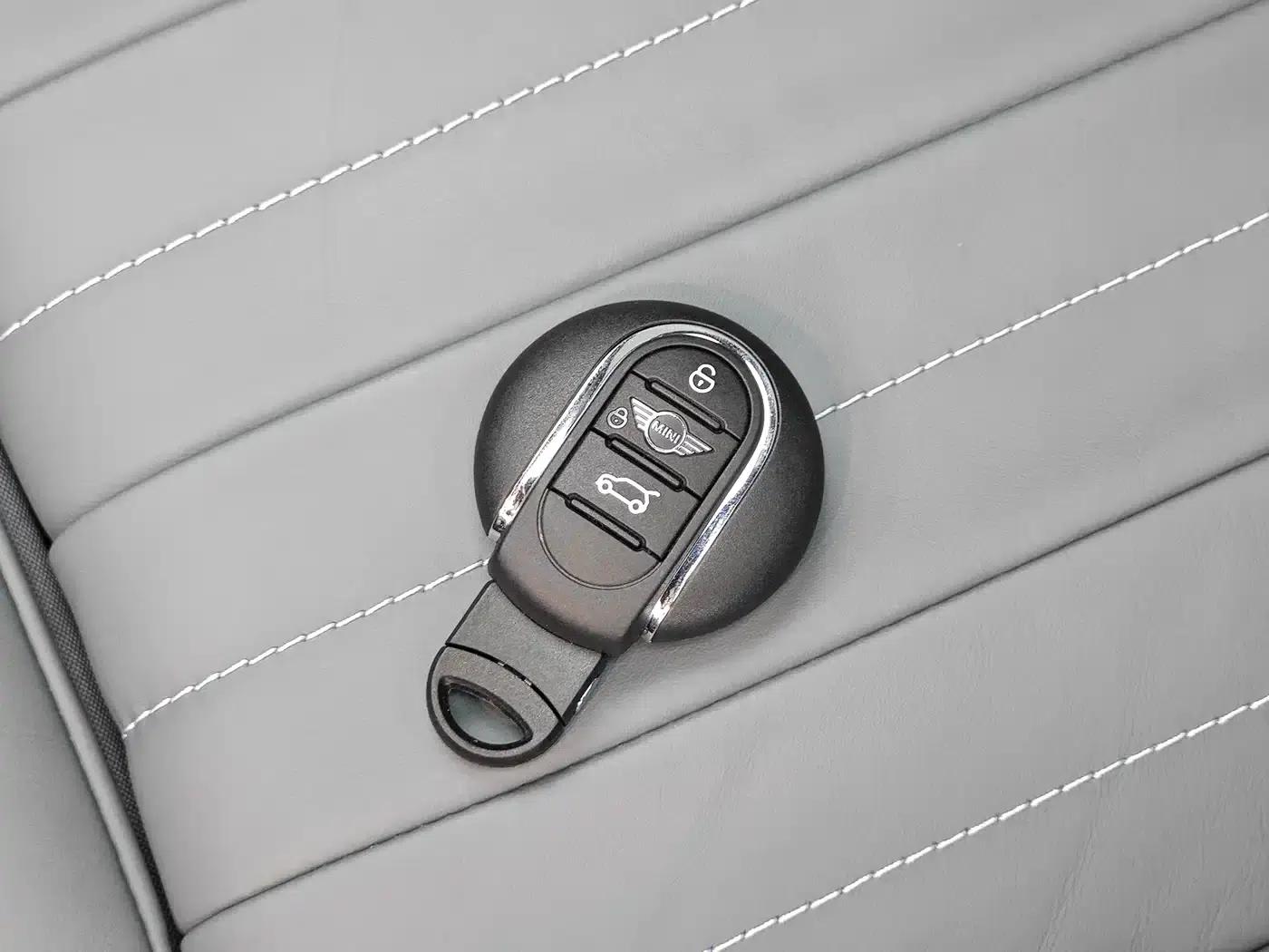 2023 MINI CLUBMAN 2.0T COOPER S Comfort Special Edition — миниатюра 19