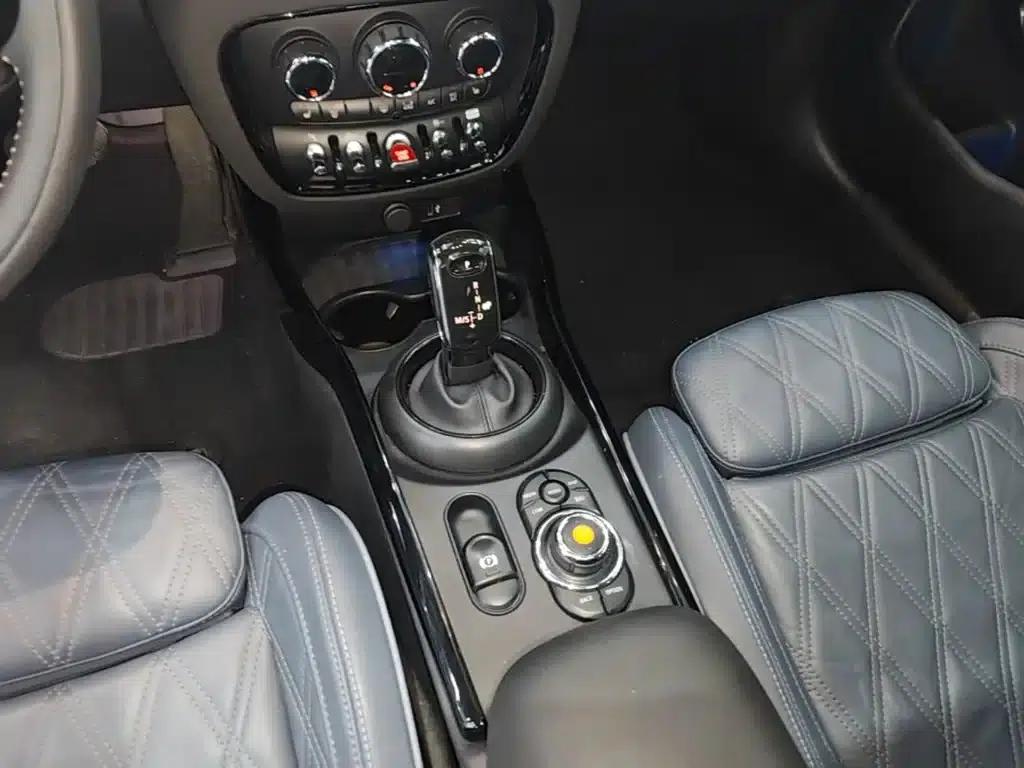 2021 MINI CLUBMAN 1.5T COOPER Connoisseur — миниатюра 14