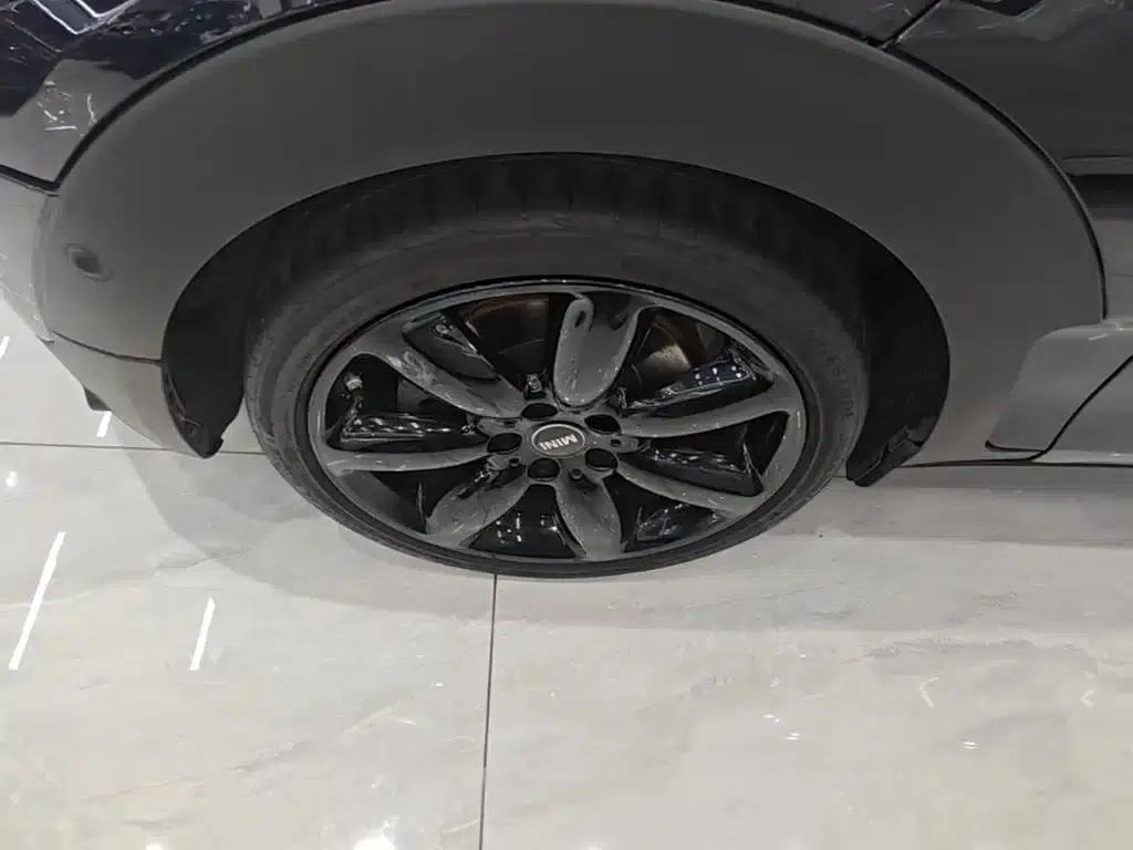 2021 MINI CLUBMAN 1.5T COOPER Connoisseur — миниатюра 23