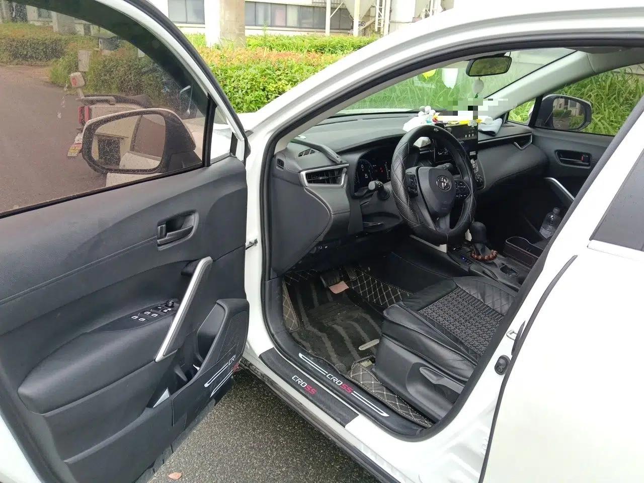 Toyota Corolla Cross 2024 2.0L Pioneer Edition — миниатюра 16