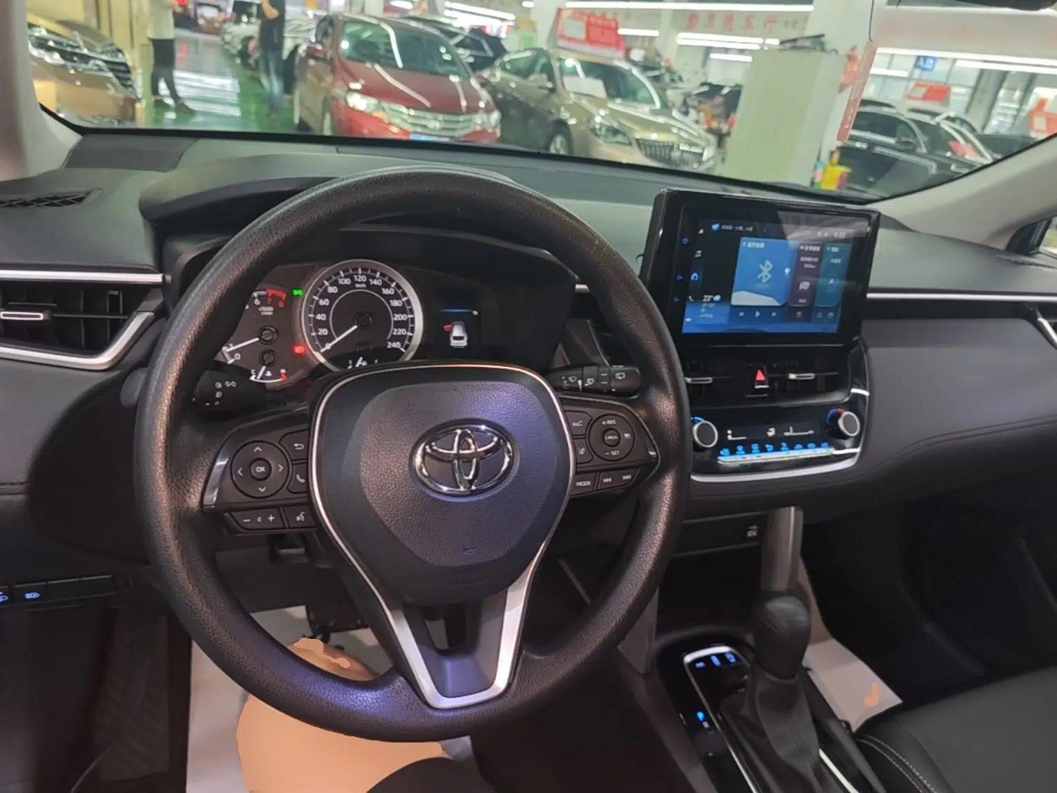 Toyota Corolla Cross 2022 2.0L Luxury Edition — миниатюра 12