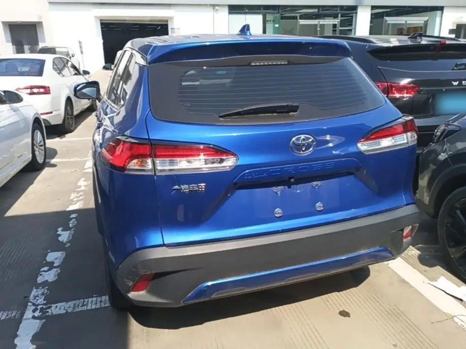 Toyota Corolla Cross 2022 2.0L Pioneer Edition — миниатюра 13