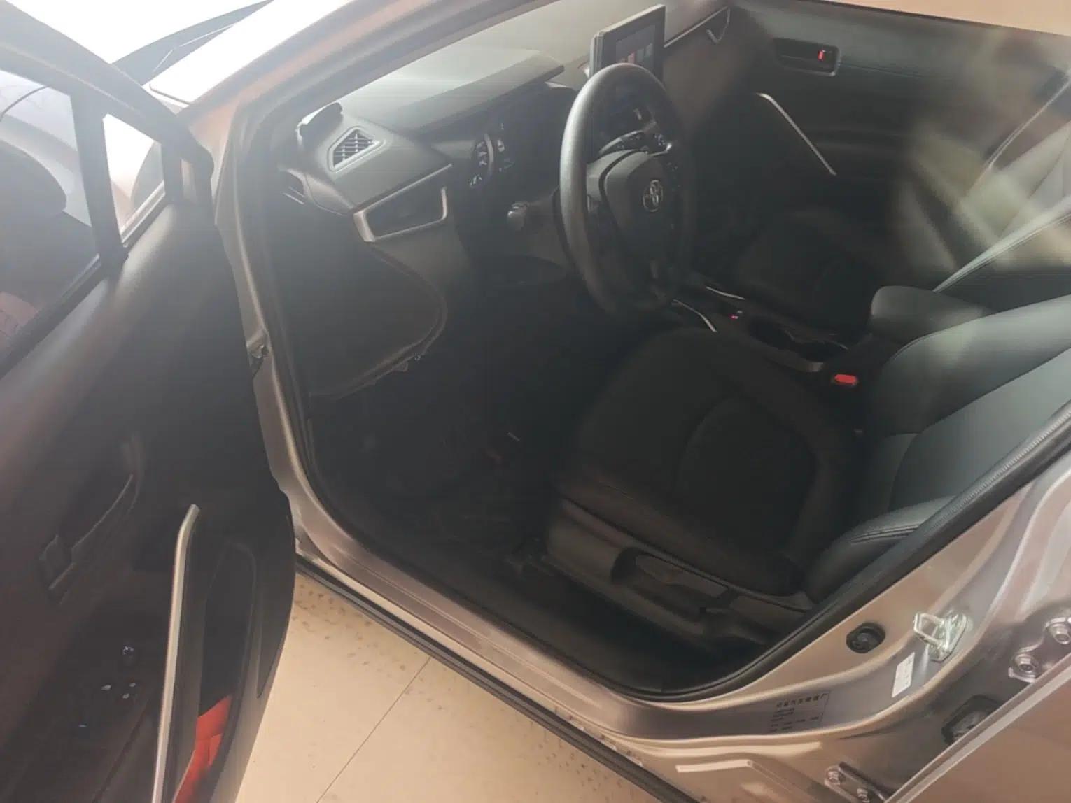 Toyota Corolla Cross 2022 2.0L Pioneer Edition — миниатюра 23
