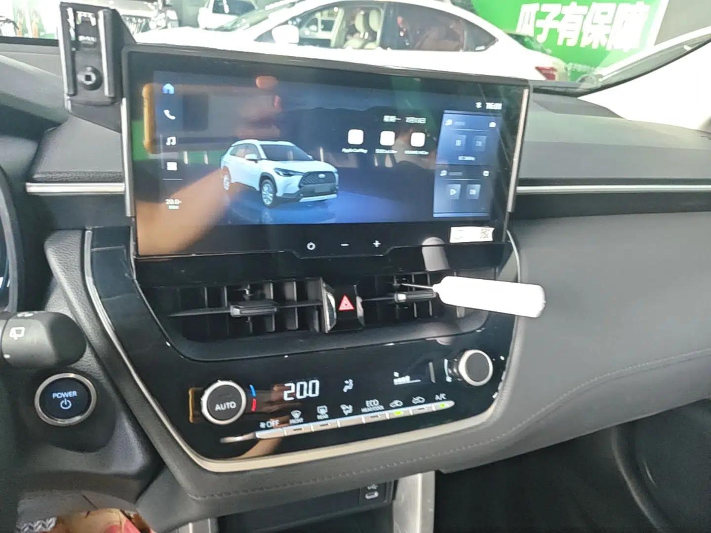 Toyota Corolla Cross 2023 Dual-Motor 2.0L Pioneer Edition — миниатюра 15