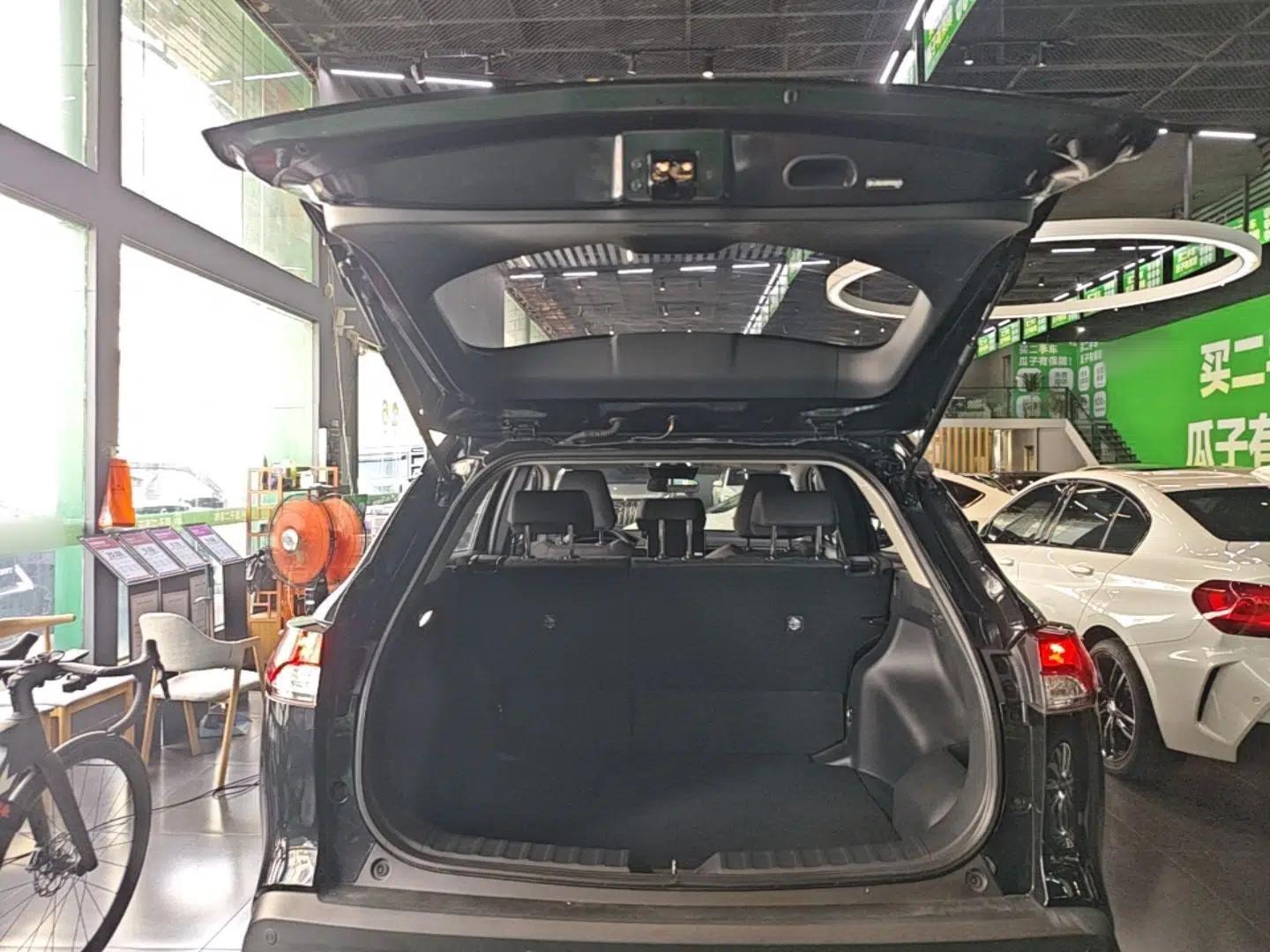 Toyota Corolla Cross 2023 Dual-Motor 2.0L Pioneer Edition — миниатюра 22