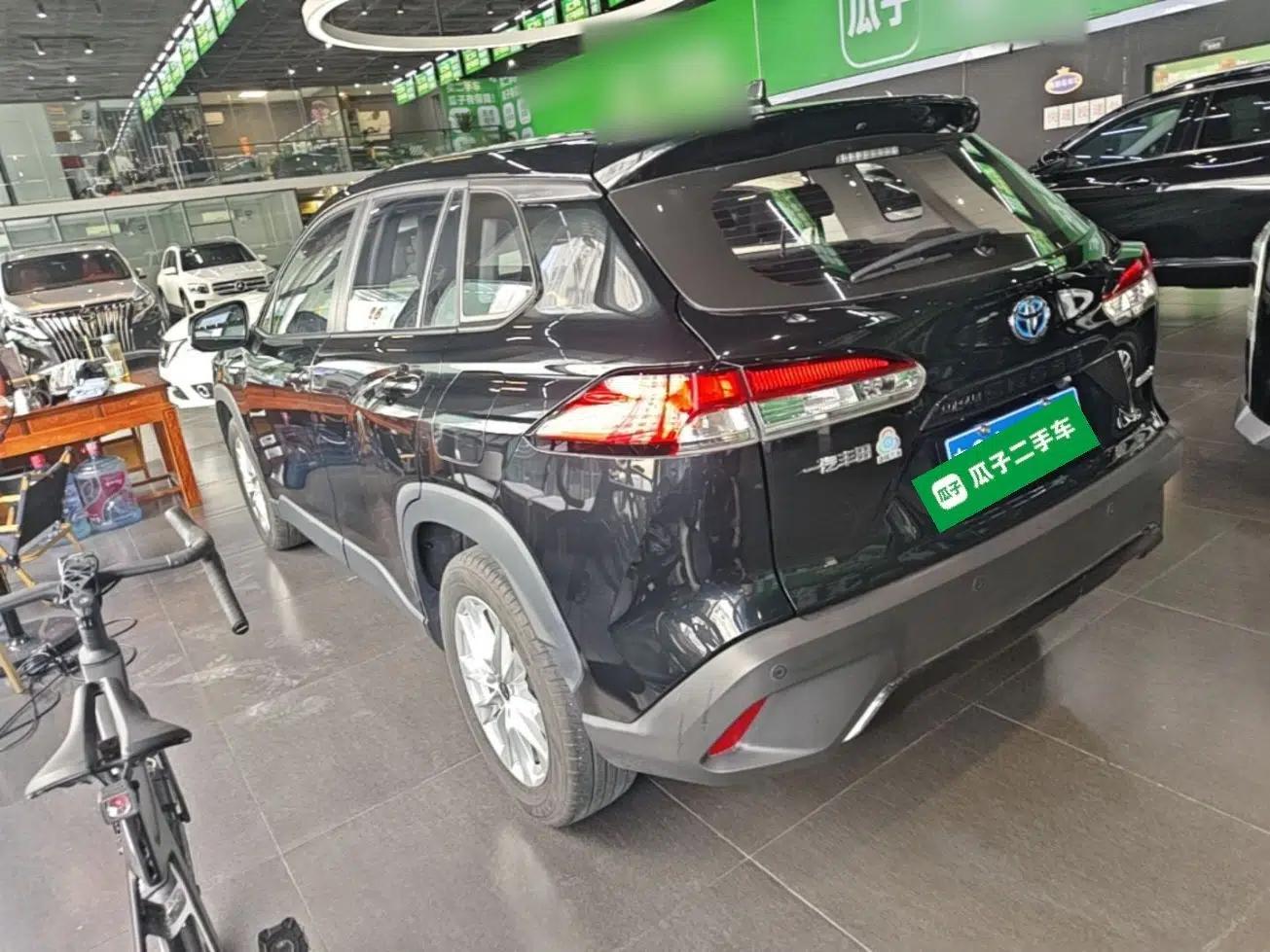 Toyota Corolla Cross 2023 Dual-Motor 2.0L Pioneer Edition — миниатюра 4