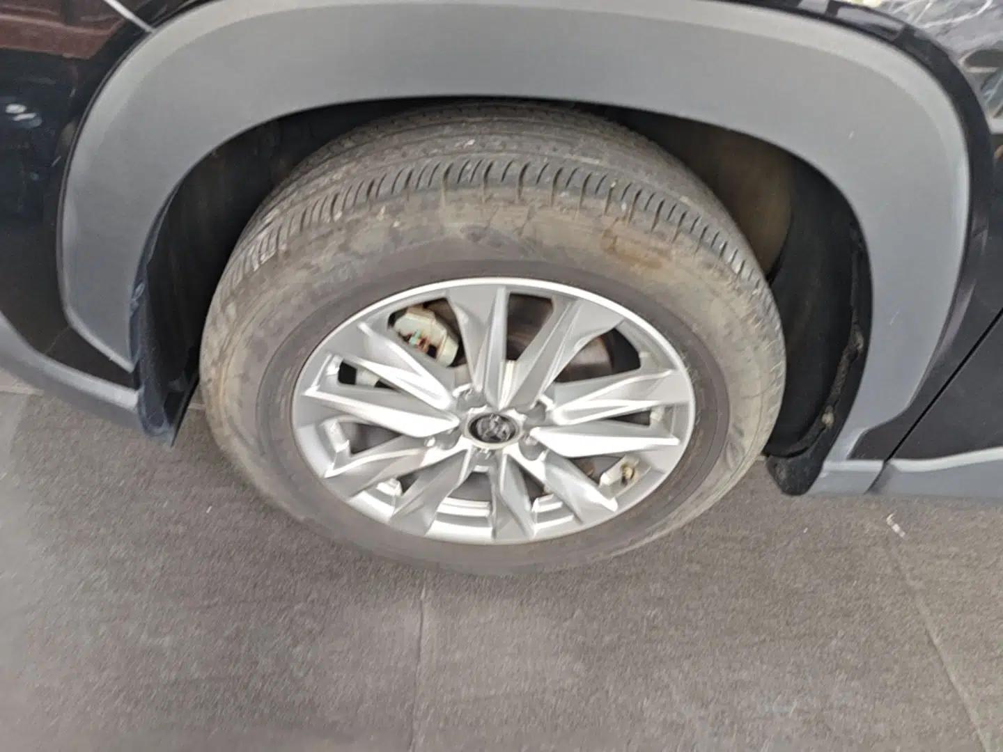 Toyota Corolla Cross 2023 Dual-Motor 2.0L Pioneer Edition — миниатюра 10