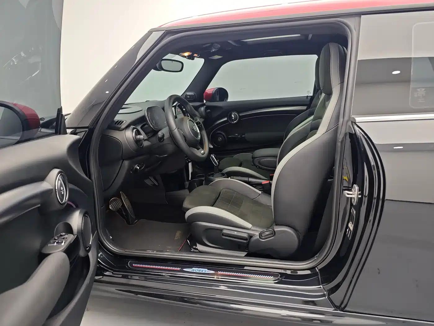 2023 MINI JCW Facelift 2.0T JOHN COOPER WORKS ALL-IN — миниатюра 18