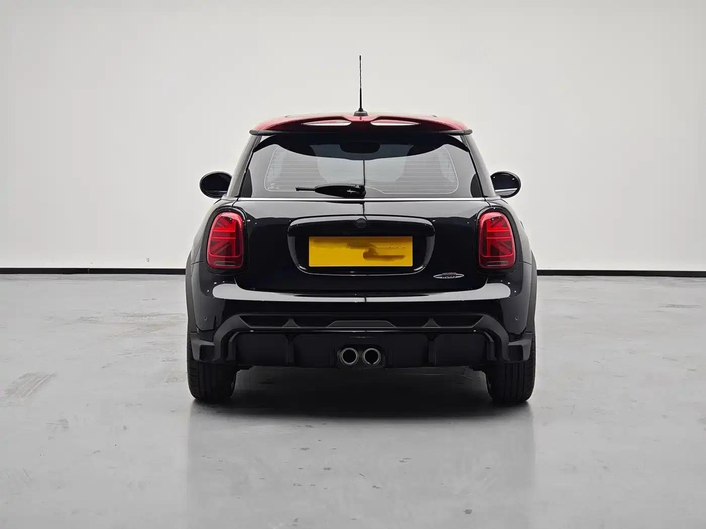 2023 MINI JCW Facelift 2.0T JOHN COOPER WORKS ALL-IN — миниатюра 3