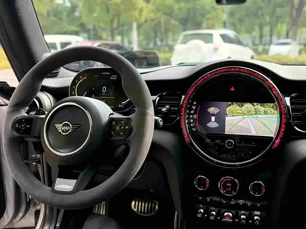 2023 MINI JCW Facelift 2.0T JOHN COOPER WORKS ALL-IN — миниатюра 10