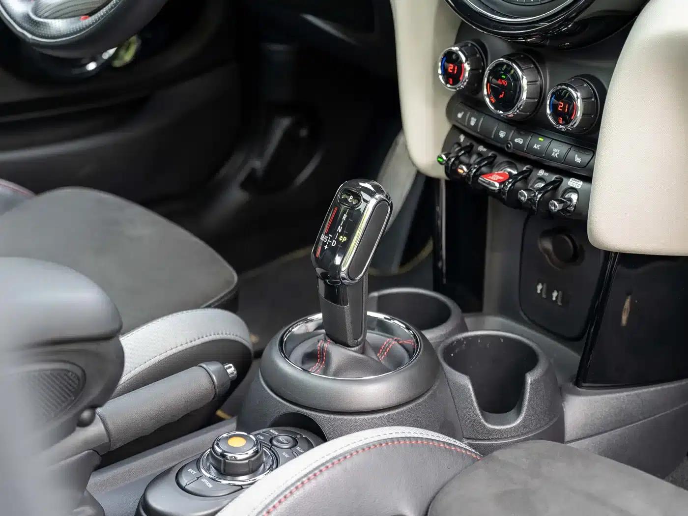 MINI JCW 2020 2.0T JOHN COOPER WORKS ALL-IN — миниатюра 17