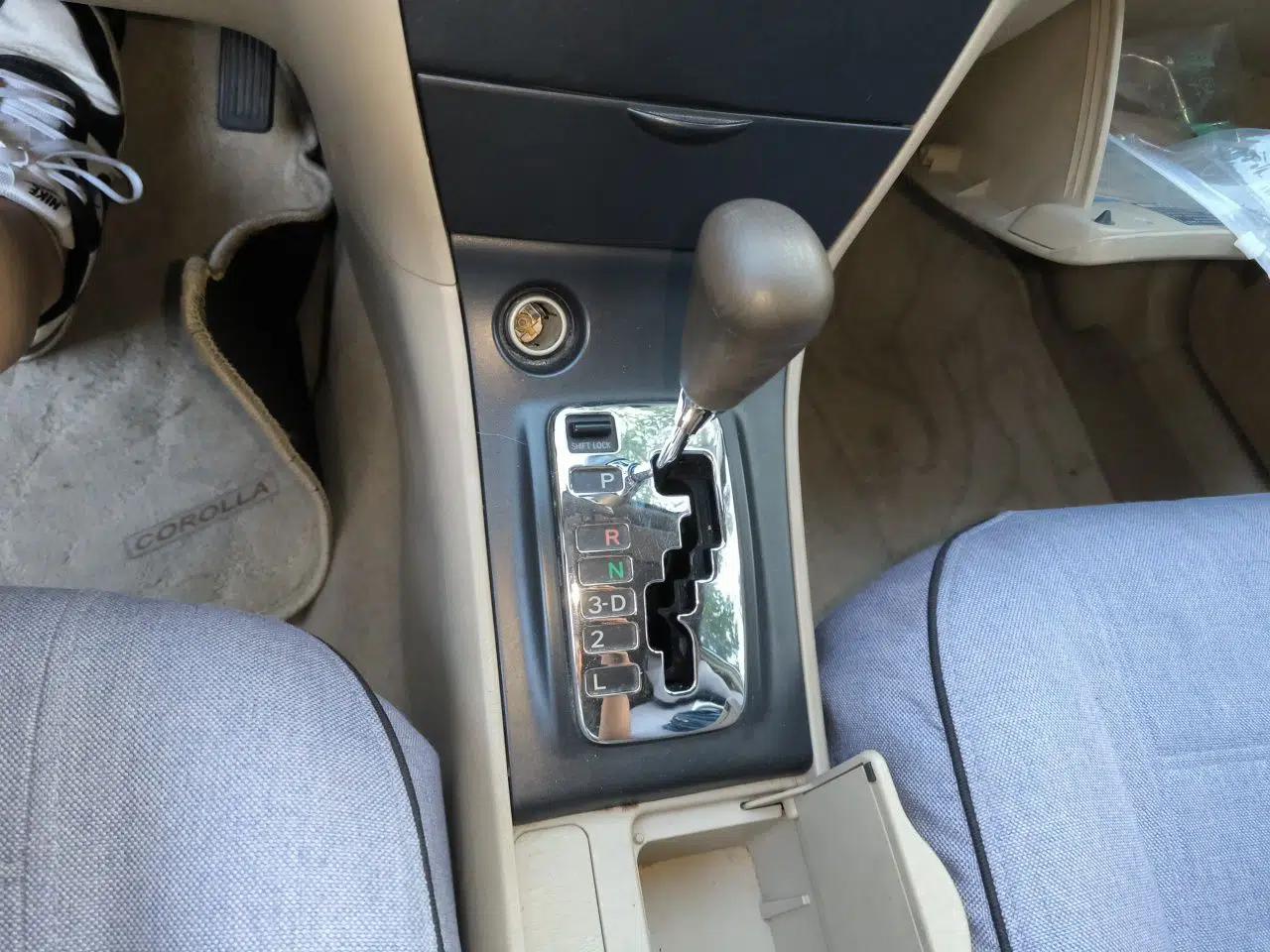 Toyota Corolla EX 2009 1.6L Automatic G Special Edition — миниатюра 14