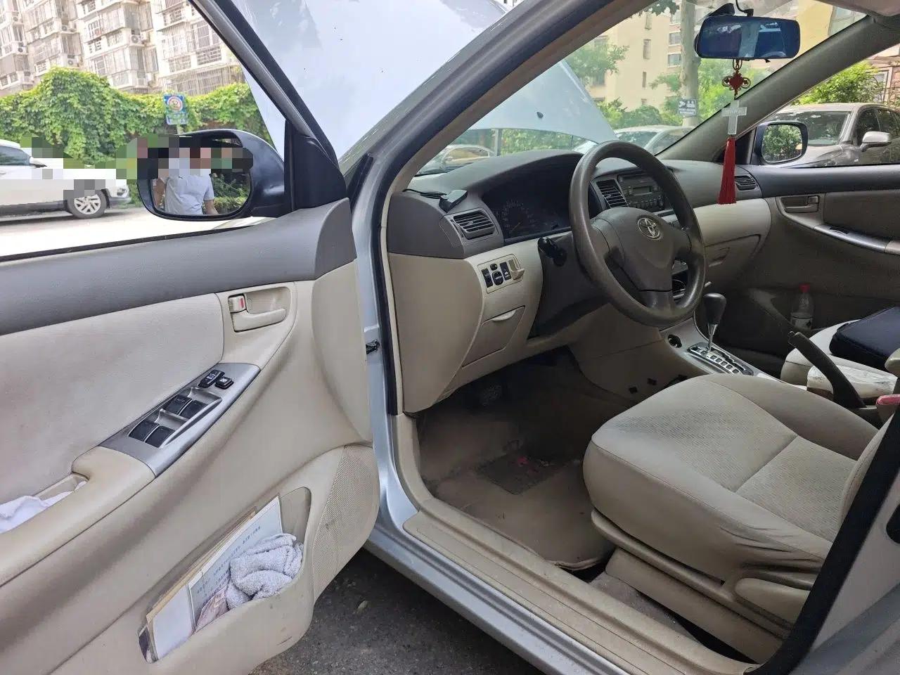 Toyota Corolla EX 2011 1.6L Automatic Classic Edition — миниатюра 16