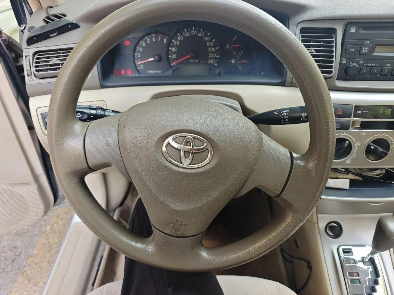 Toyota Corolla EX 2011 1.6L Automatic Classic Edition — миниатюра 10