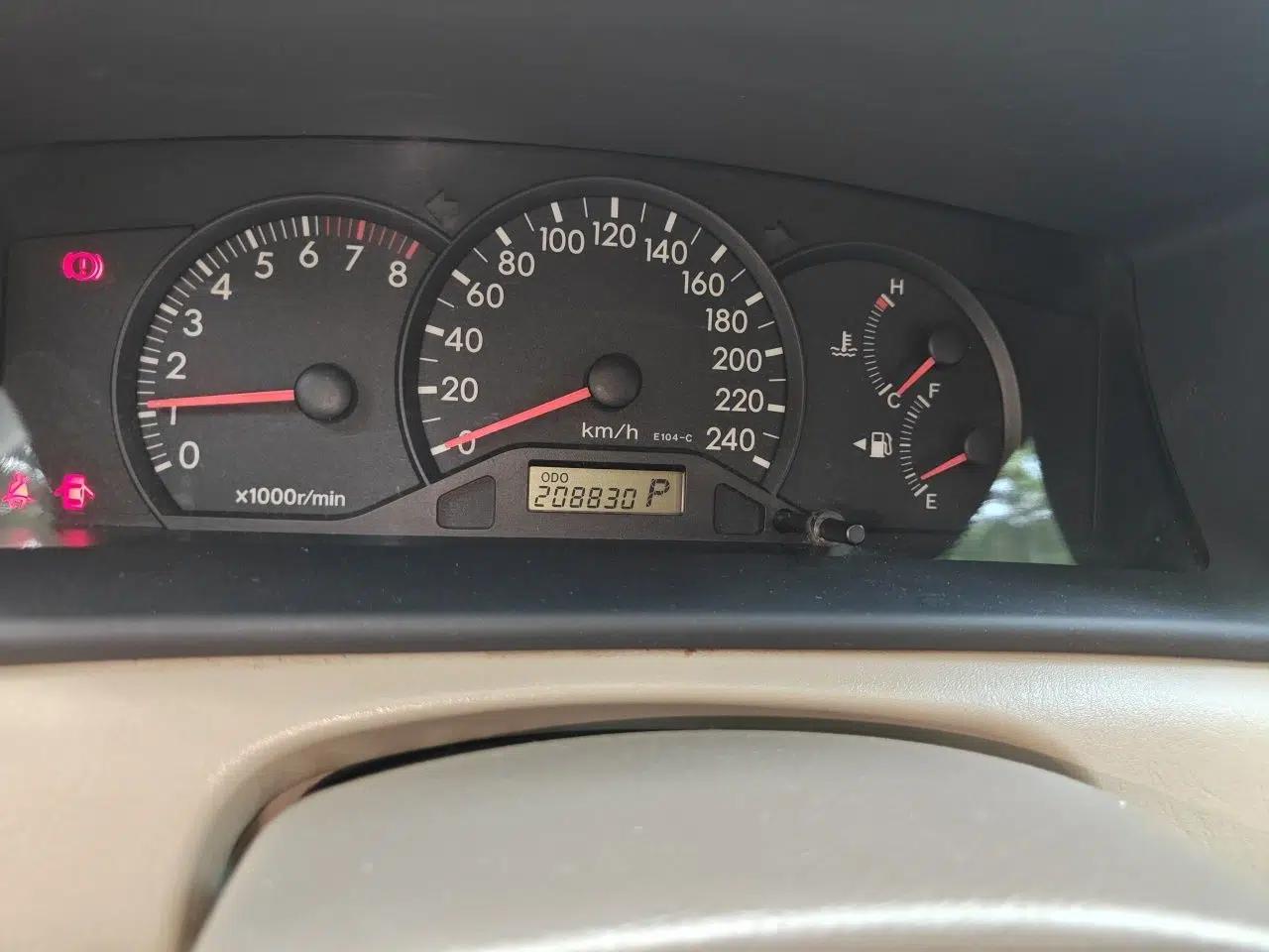 Toyota Corolla EX 2011 1.6L Automatic Classic Edition — миниатюра 11