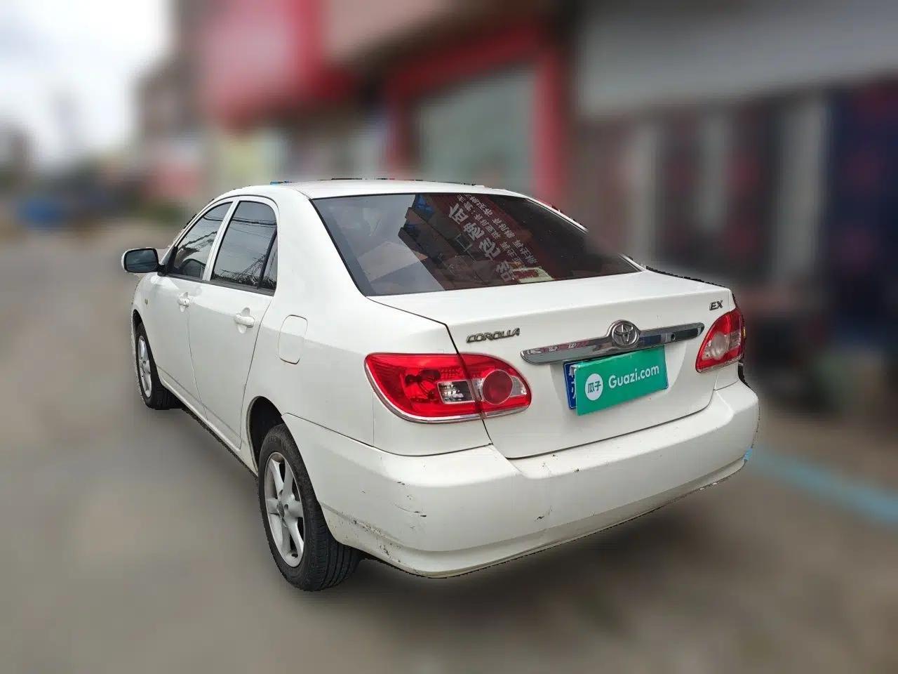 Toyota Corolla EX 2011 1.6L Automatic Classic Edition — миниатюра 4