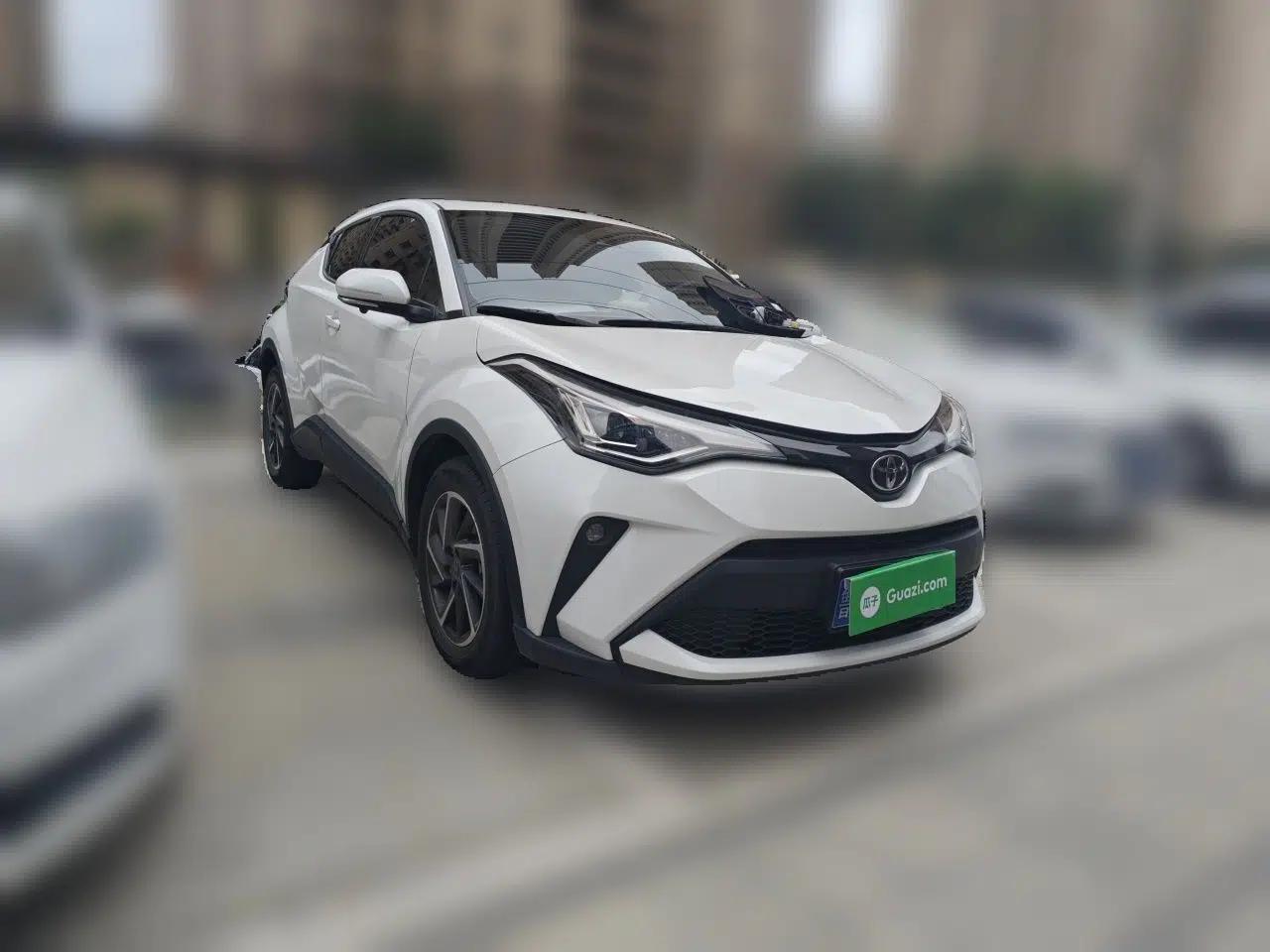 Toyota C-HR 2023 2.0L Luxury Edition — миниатюра 3