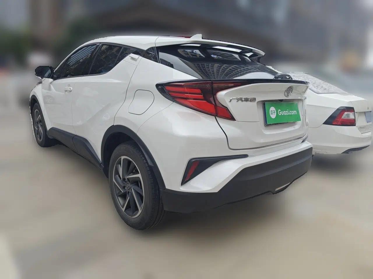 Toyota C-HR 2023 2.0L Luxury Edition — миниатюра 4