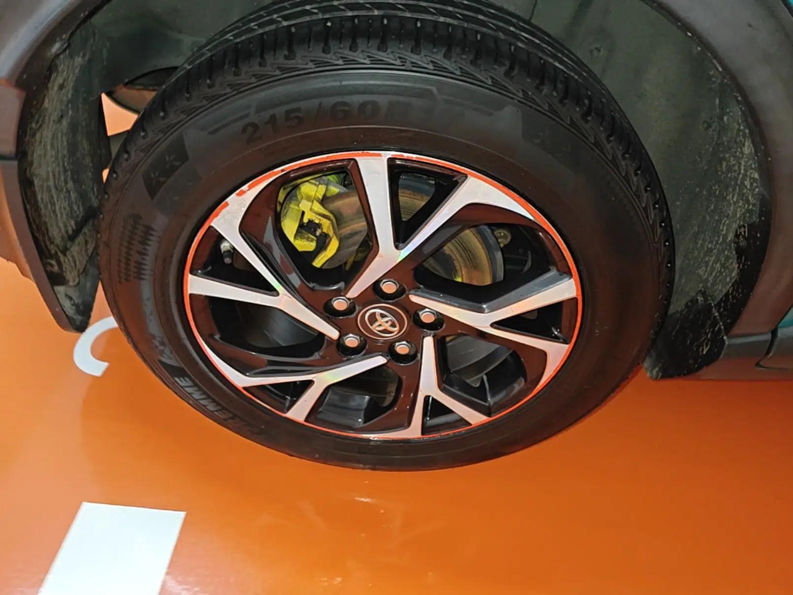 Toyota C-HR 2018 2.0L Leading Edition China V-standard — миниатюра 11