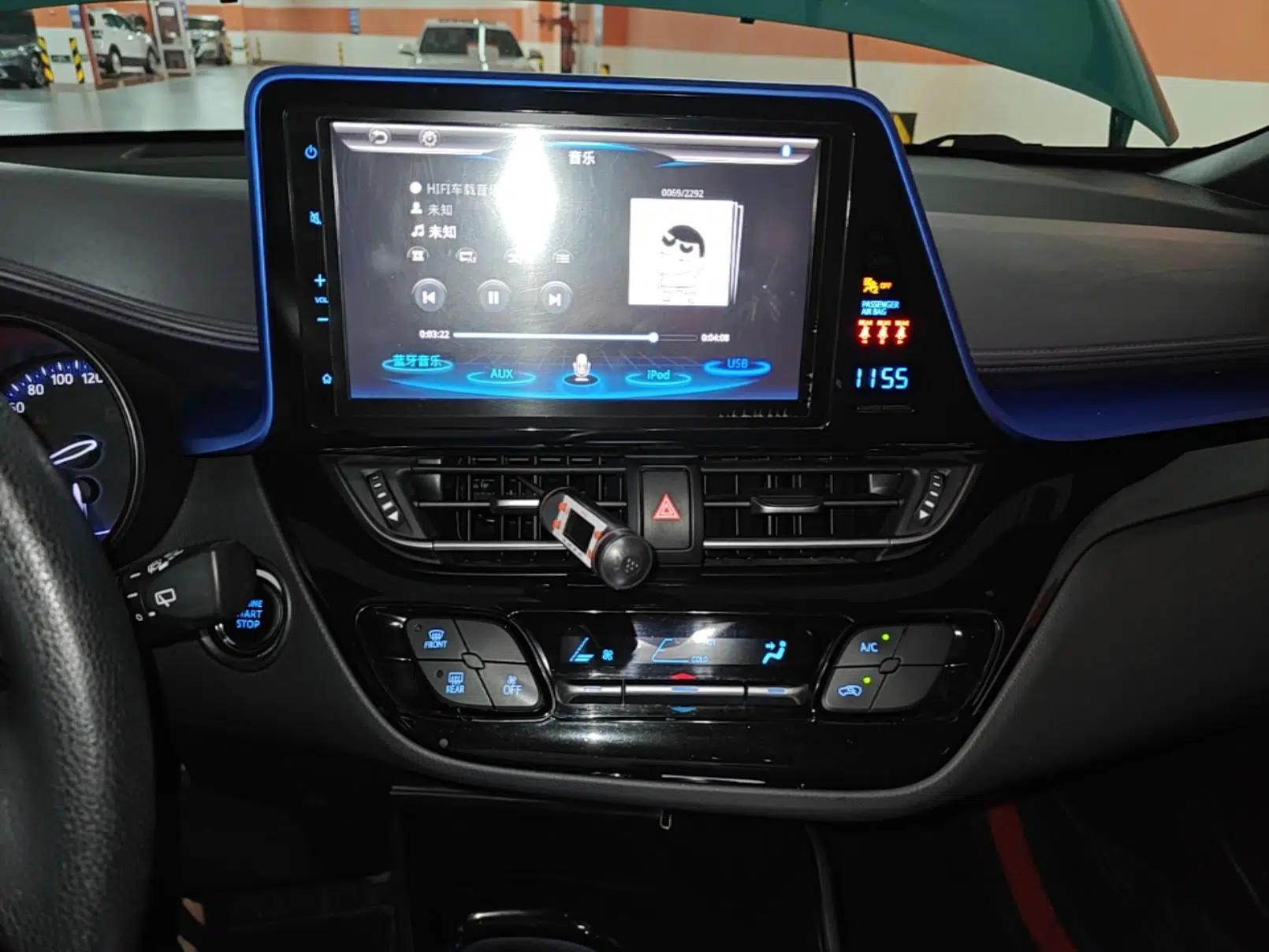 Toyota C-HR 2018 2.0L Leading Edition China V-standard — миниатюра 15