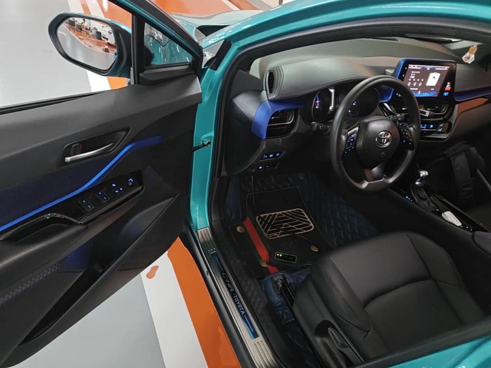 Toyota C-HR 2018 2.0L Leading Edition China V-standard — миниатюра 18
