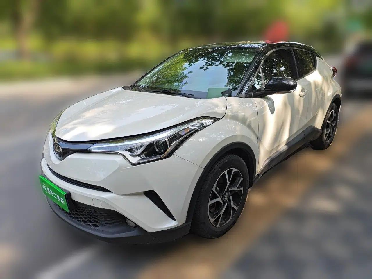 Toyota C-HR 2018 2.0L Leading Edition China VI — миниатюра 1