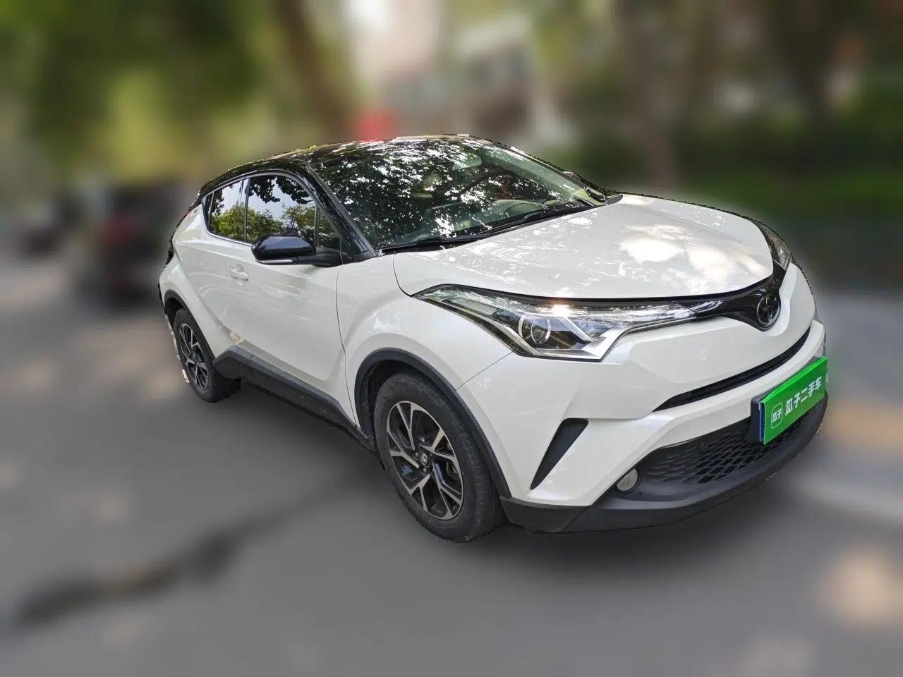 Toyota C-HR 2018 2.0L Leading Edition China VI — миниатюра 3