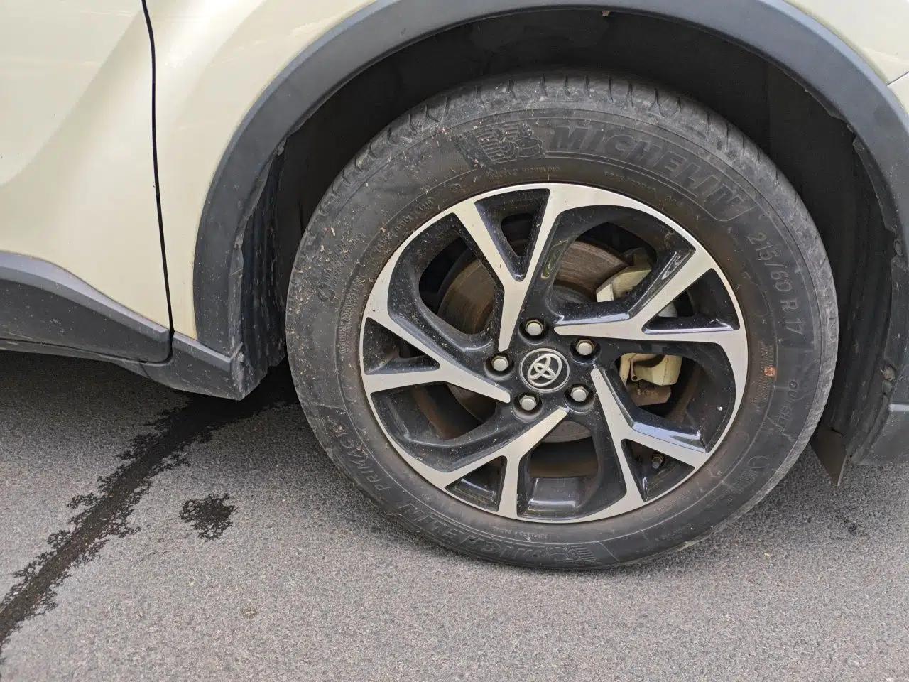 Toyota C-HR 2018 2.0L Leading Edition China VI — миниатюра 8