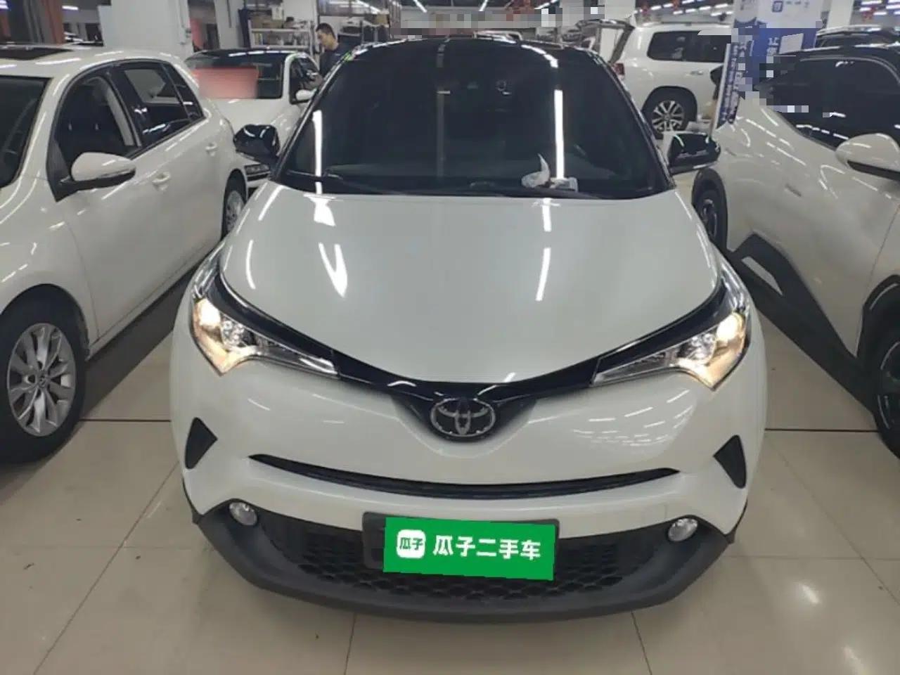 Toyota C-HR 2020 2.0L Leading Edition — миниатюра 2