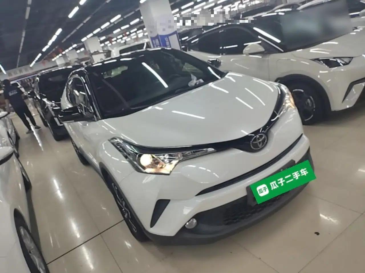 Toyota C-HR 2020 2.0L Leading Edition — миниатюра 12