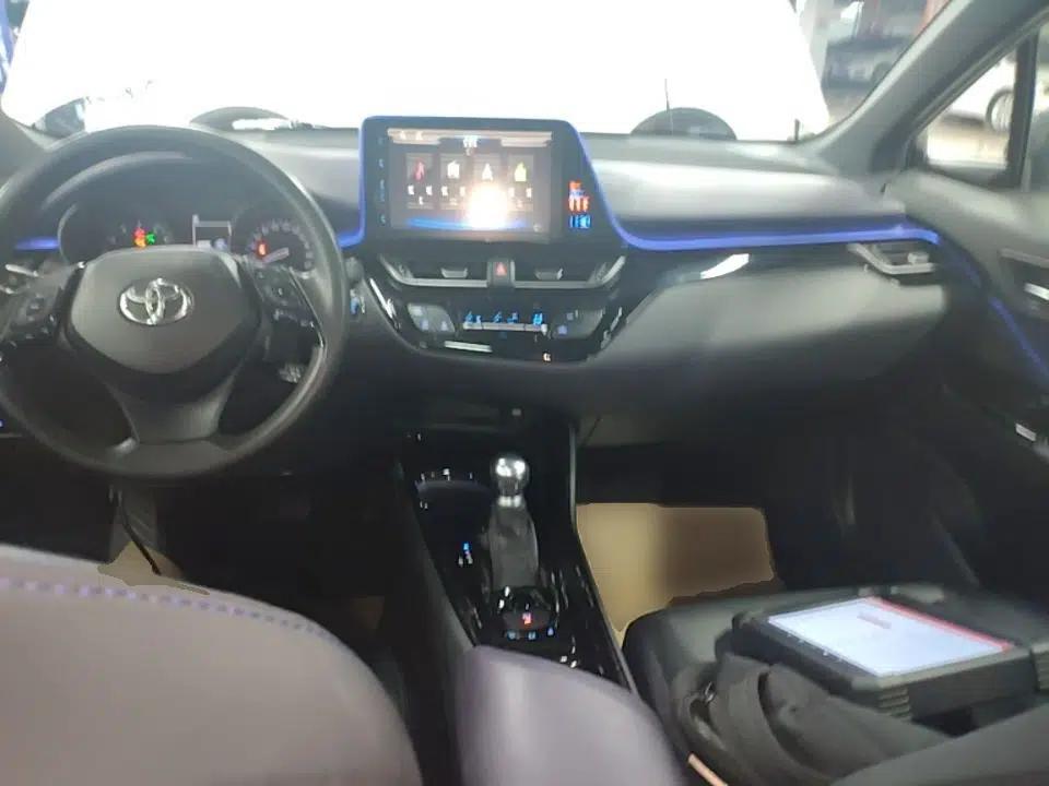 Toyota C-HR 2020 2.0L Leading Edition — миниатюра 17