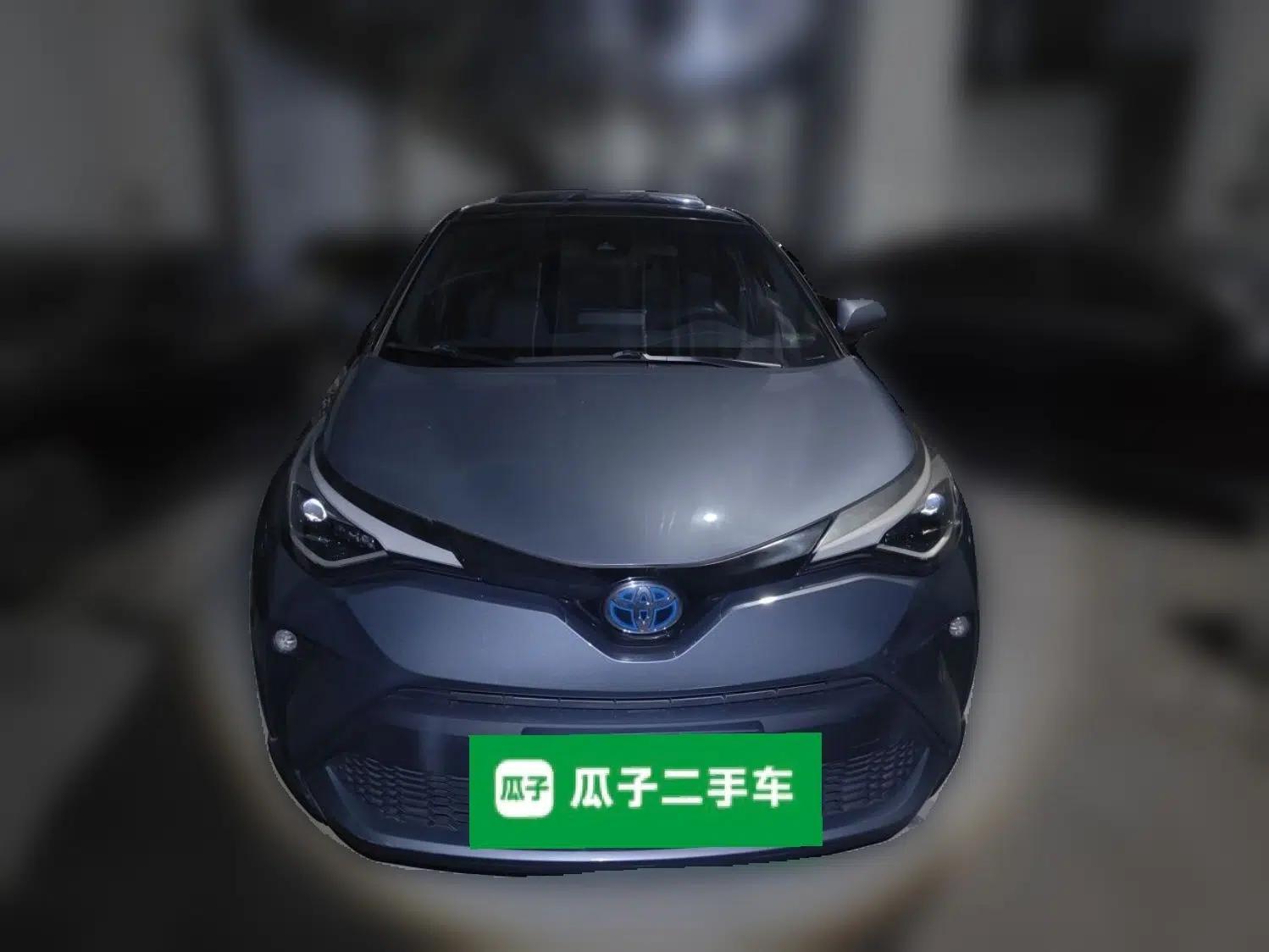 Toyota C-HR 2021 Dual-Motor 2.0L E-CVT Luxury Edition — миниатюра 2