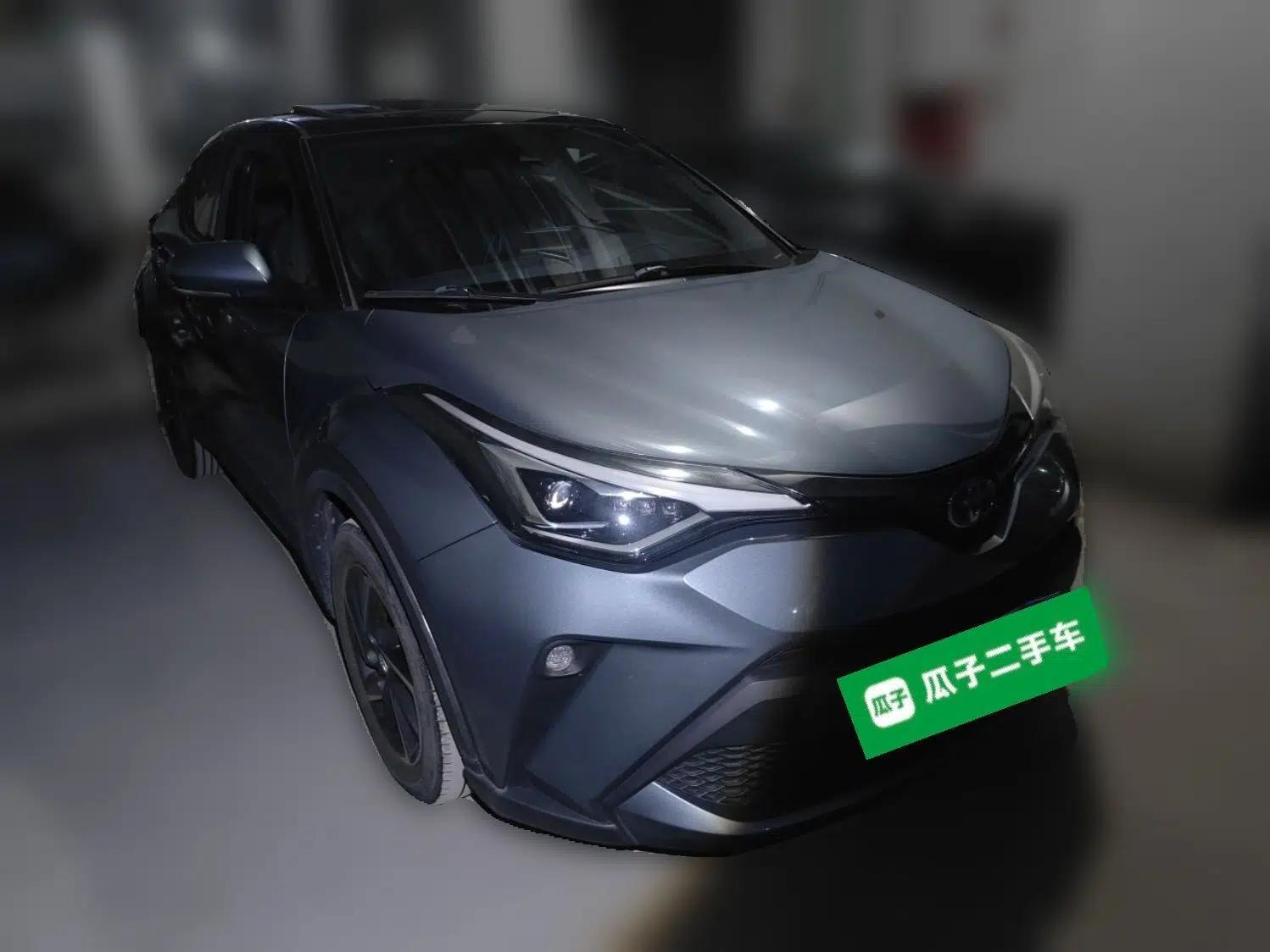 Toyota C-HR 2021 Dual-Motor 2.0L E-CVT Luxury Edition — миниатюра 3