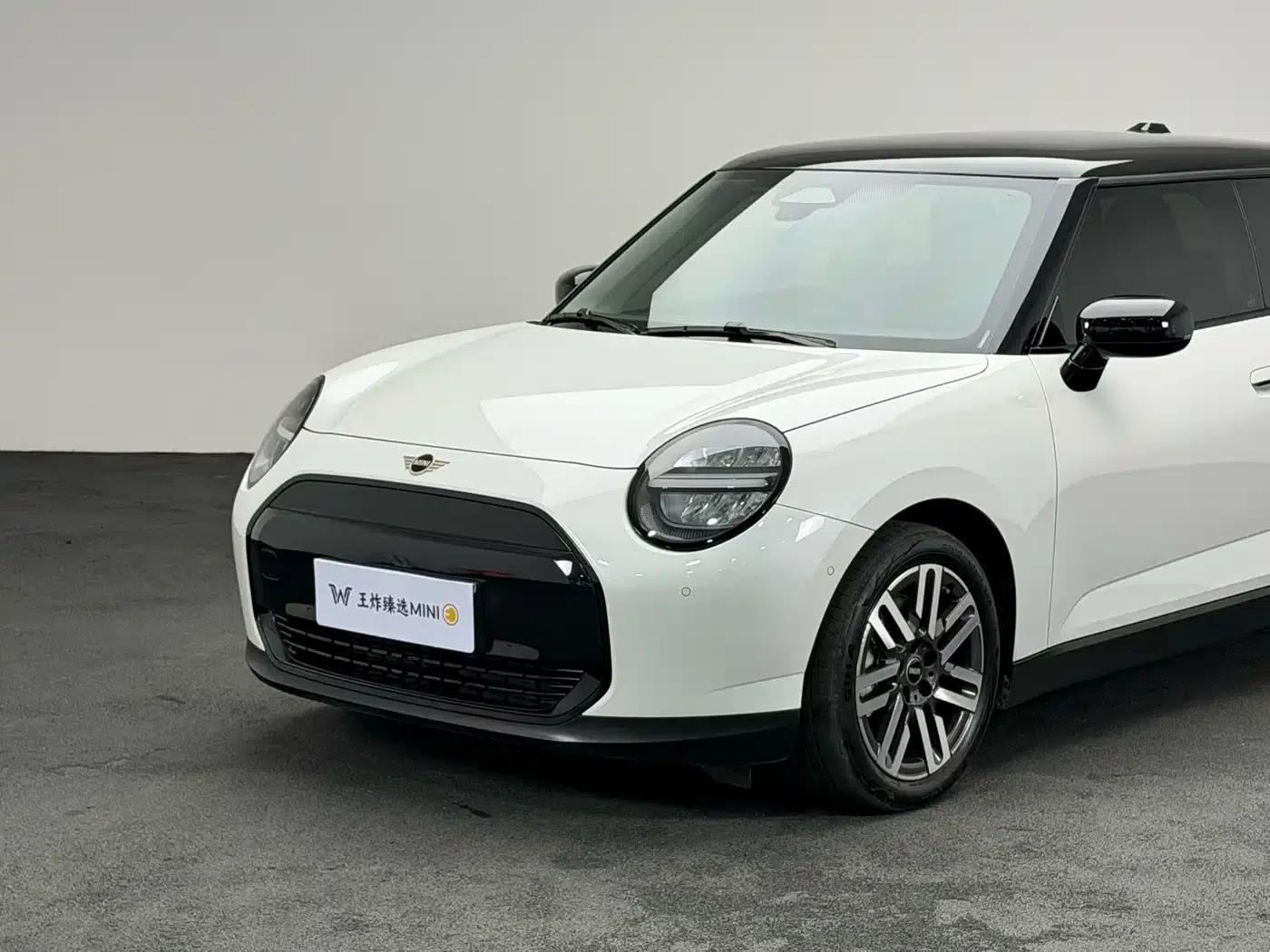 2025 Electric MINI Cooper (Facelift) - 466km/h - Classic Style — миниатюра 4
