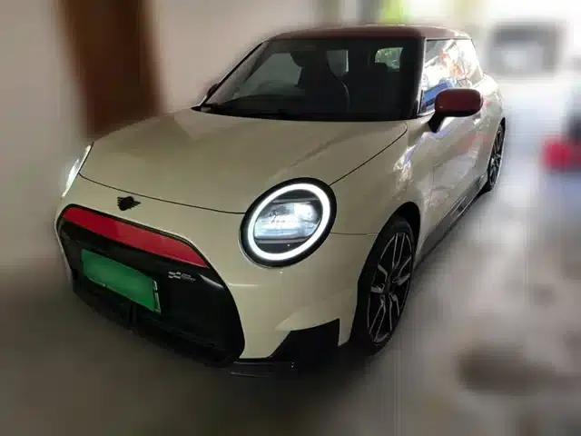 2024 Electric MINI Cooper SE Racer (452km)