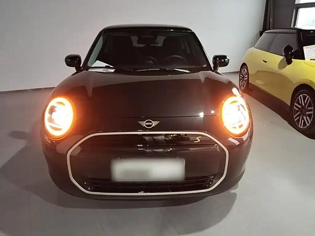2024 Electric MINI Cooper SE (452km/h) - Artist — миниатюра 3