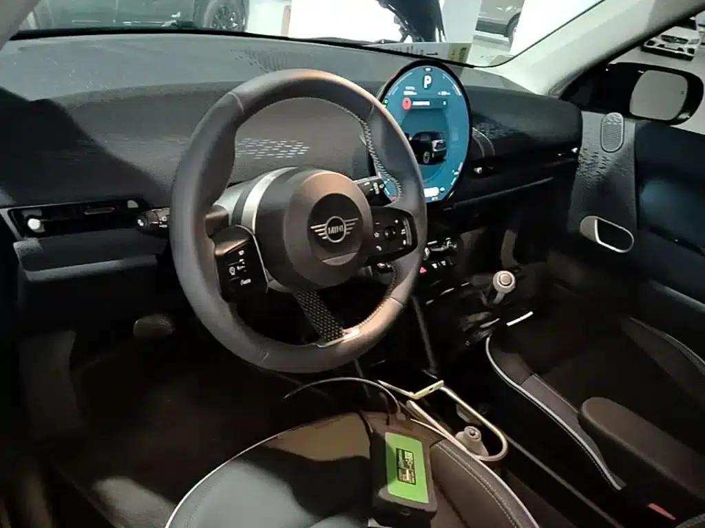 2024 Electric MINI Cooper SE (452km/h) - Artist — миниатюра 10