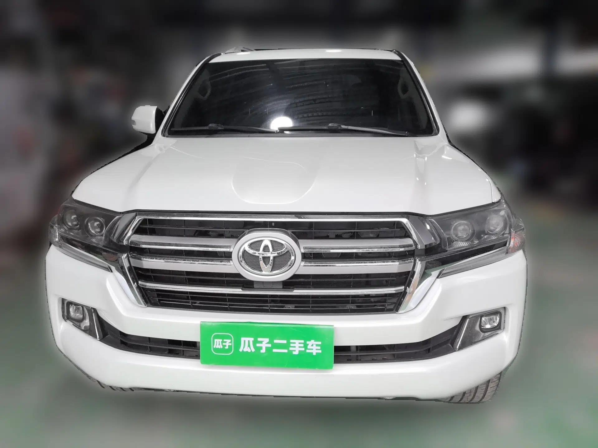 Toyota Land Cruiser 2017 4.0L Automatic Parallel Import — миниатюра 2